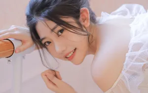 一字肩长裙美女性感写真图片_7