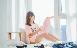 粉嫩性感萝莉美女图片_7