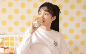 娇柔美女校花女神图片_7