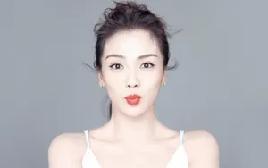 刘涛清新性感半身照壁纸_5