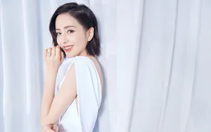 佟丽娅优雅写真桌面壁纸_4