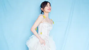 袁姗姗优雅性感图片_5