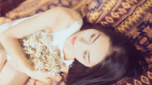 长发妩媚美女图片壁纸_3