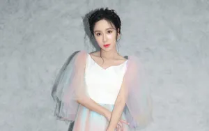 娄艺潇写真图片