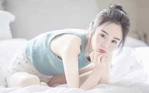 白皙养眼美女图片第1张