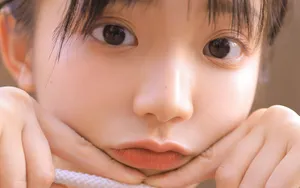 白嫩青春美少女图片壁纸_4