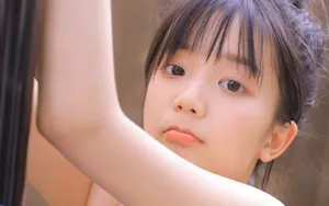 白嫩青春美少女图片壁纸_6