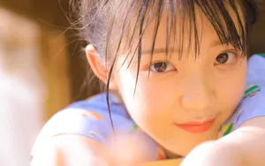 白嫩青春美少女图片壁纸_7
