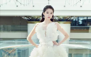 关晓彤甜美性感写真壁纸_3