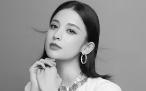 古力娜扎气质黑白照片_6