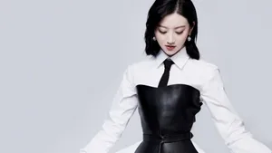 紧身衣美女景甜图片_5
