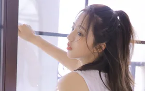 阳光性感美女头像图片_5