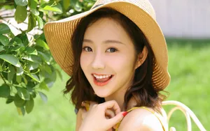 夏日吊带清凉美女图片_6