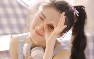 粉色美女性感图片壁纸_4