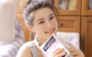 粉色美女性感图片壁纸_7