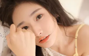 性感长发吊带美女图片_10