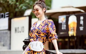 袁姗姗甜美桌面壁纸_2