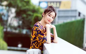 袁姗姗甜美桌面壁纸_4