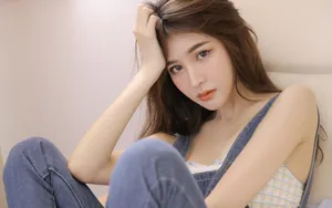 美女牛仔背带裤写真图片