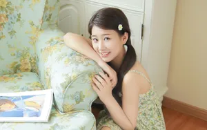 清纯吊带裙美女图片壁纸_2