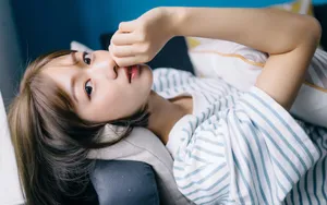 清秀短发美女图片壁纸_2