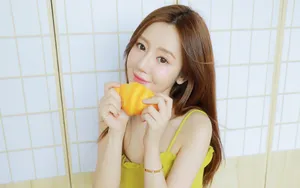 夏日吊带性感美女图片_8