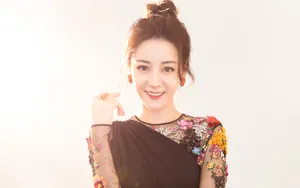 迪丽热巴连衣裙壁纸_2