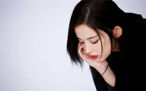 黑衣美女古力娜扎壁纸_3