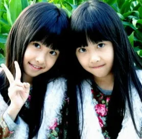 小女生可爱的姐妹头像第1张