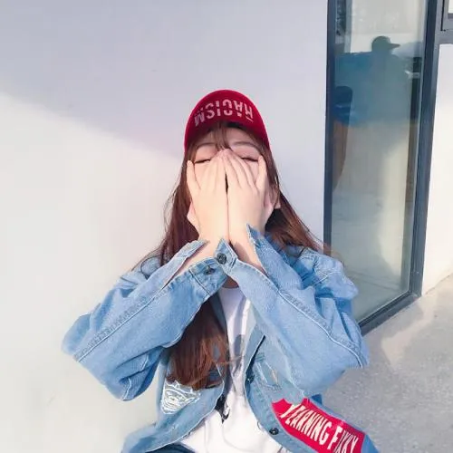 好看的二姐妹头像两张分开第1张