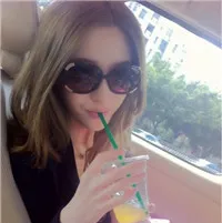 非主流美女qq头像第1张