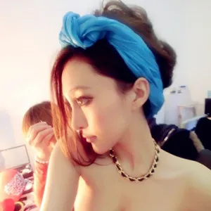 网络人气美女qq头像第1张