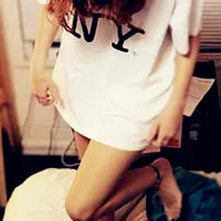 性感露肉清纯美女头像图片第1张