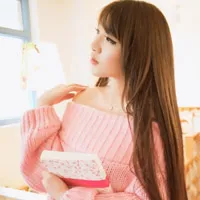 90后性感露肩发美女头像第1张