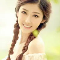 美女肖紫柔头像第1张