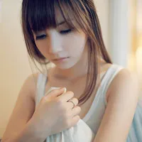 深情的思念美女头像第1张