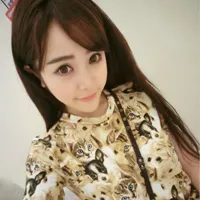 简单而时尚长发美女头像第1张