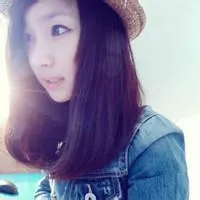 原宿风霸气女生头像戴帽子第1张