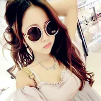 微信女生真实头像酷毙的美女第1张