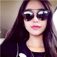 最有风度霸气戴眼镜的女生头像第1张