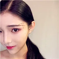 清爽又显自信很有女人味的女生头像图片第1张