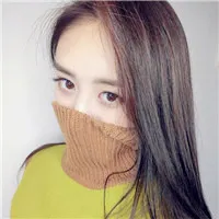 气质百搭又暖心时尚女生头像第1张