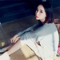 不凌乱带有干练气质的韩国可爱女生头像第1张