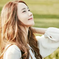 韩国林允儿治愈系唯美QQ头像图片第1张