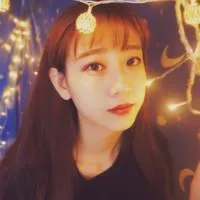 清新十足长发美女头像图片第1张