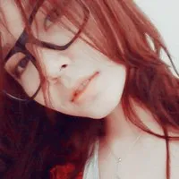 长发美美哒的女生头像第1张