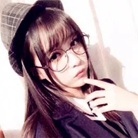 很文艺戴眼镜可爱女生头像第1张