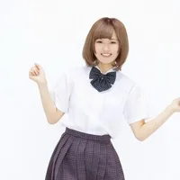 好看日本短发学生制服QQ头像图片第1张