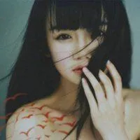 好看的文艺女生头像第1张