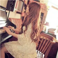 大波浪长发女生头像第1张